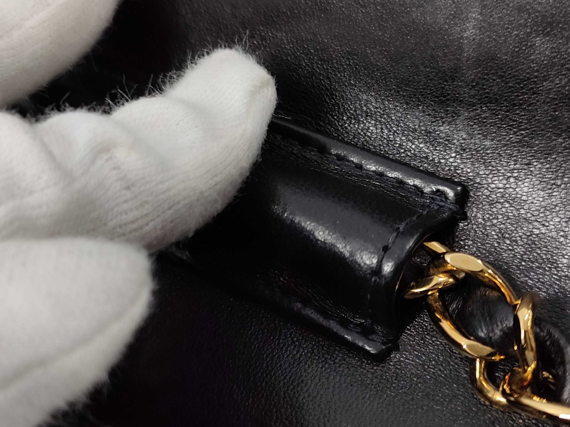 CHANEL Matelasse Shoulder Bag, Black