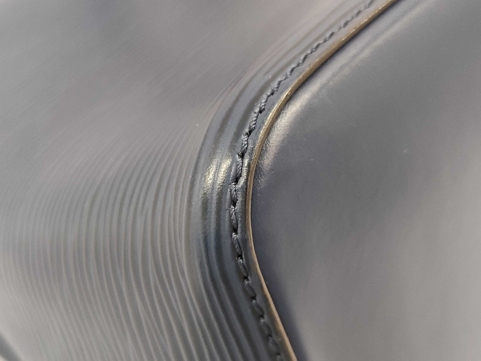 LOUIS VUITTON NeoNoe Handbag Shoulder Bag