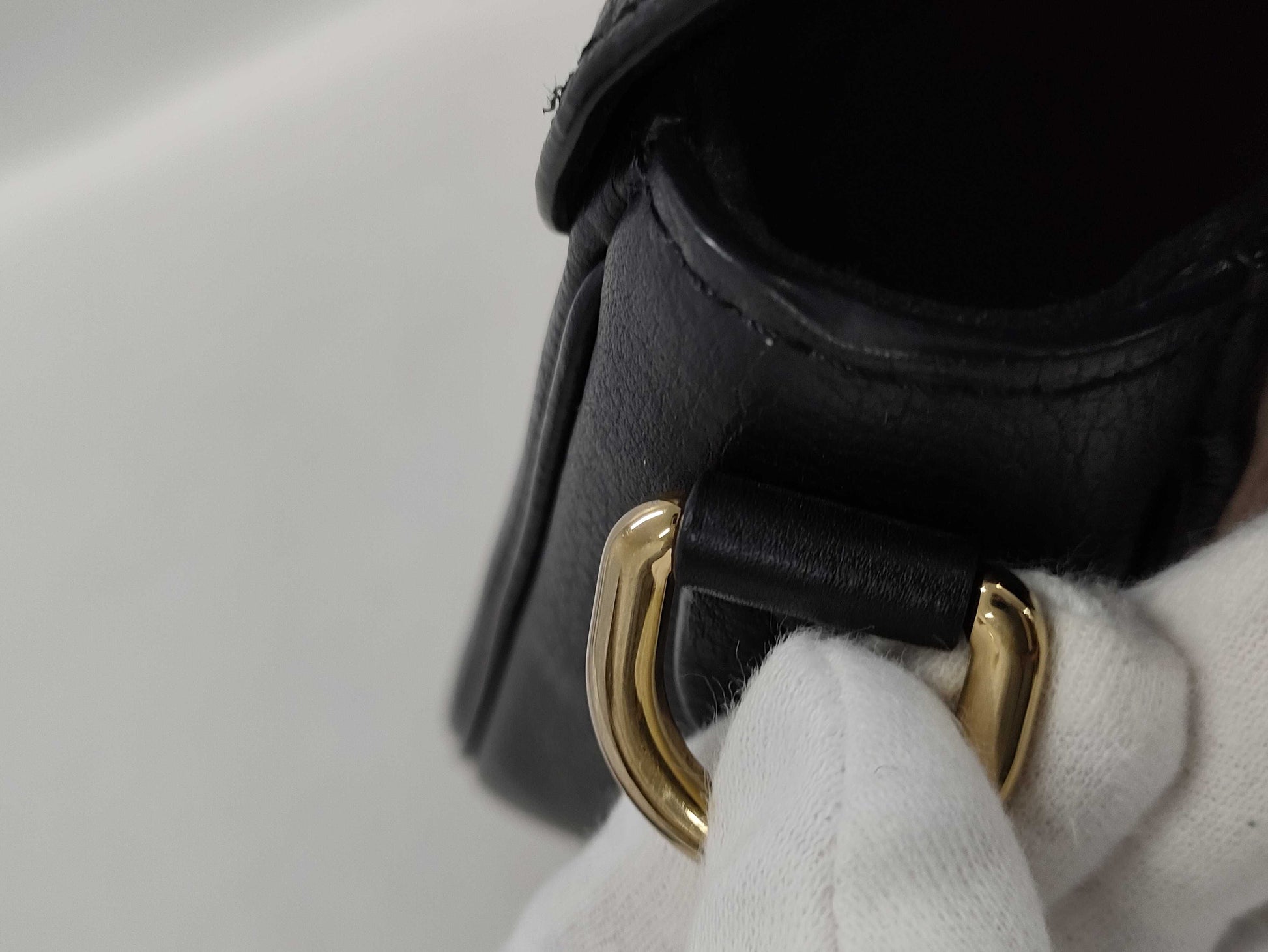 LOUIS VUITTON Lockme Tender Shoulder Bag