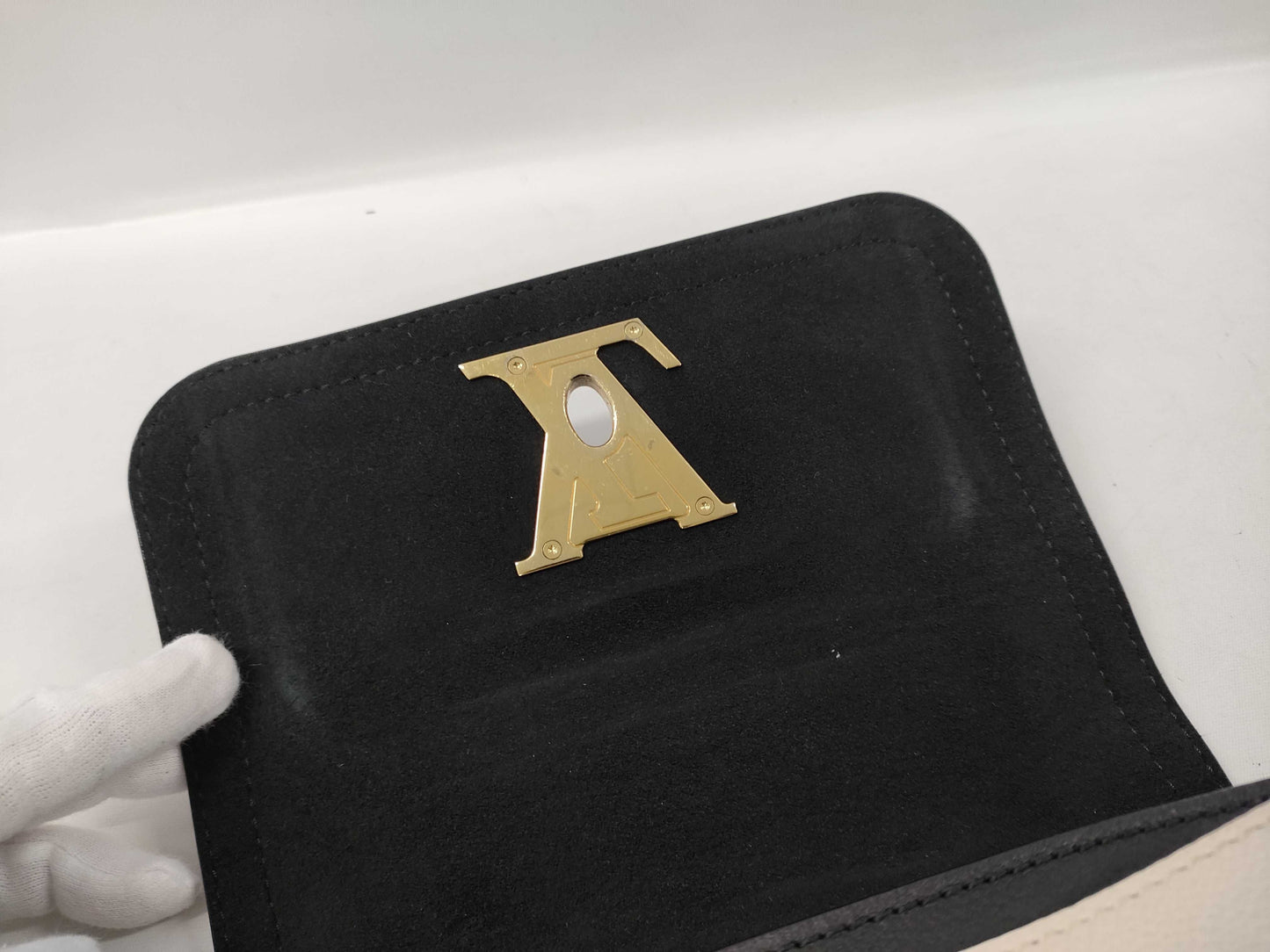 LOUIS VUITTON Lockme Tender Shoulder Bag