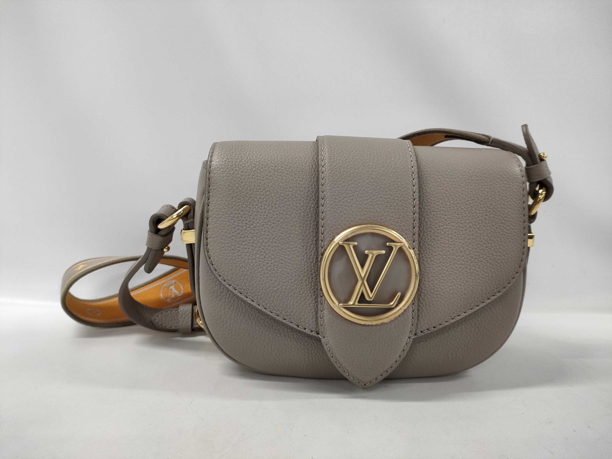 LOUIS VUITTON Pont Neuf Shoulder Bag
