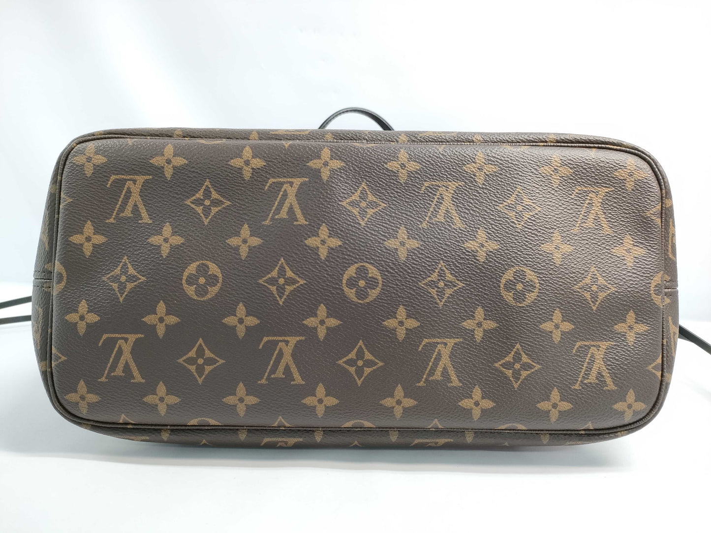 LOUIS VUITTON Neverfull MM Shoulder Tote Bag