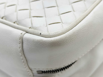 BOTTEGA VENETA Intrecciato Leather Handbag Vanity Bag