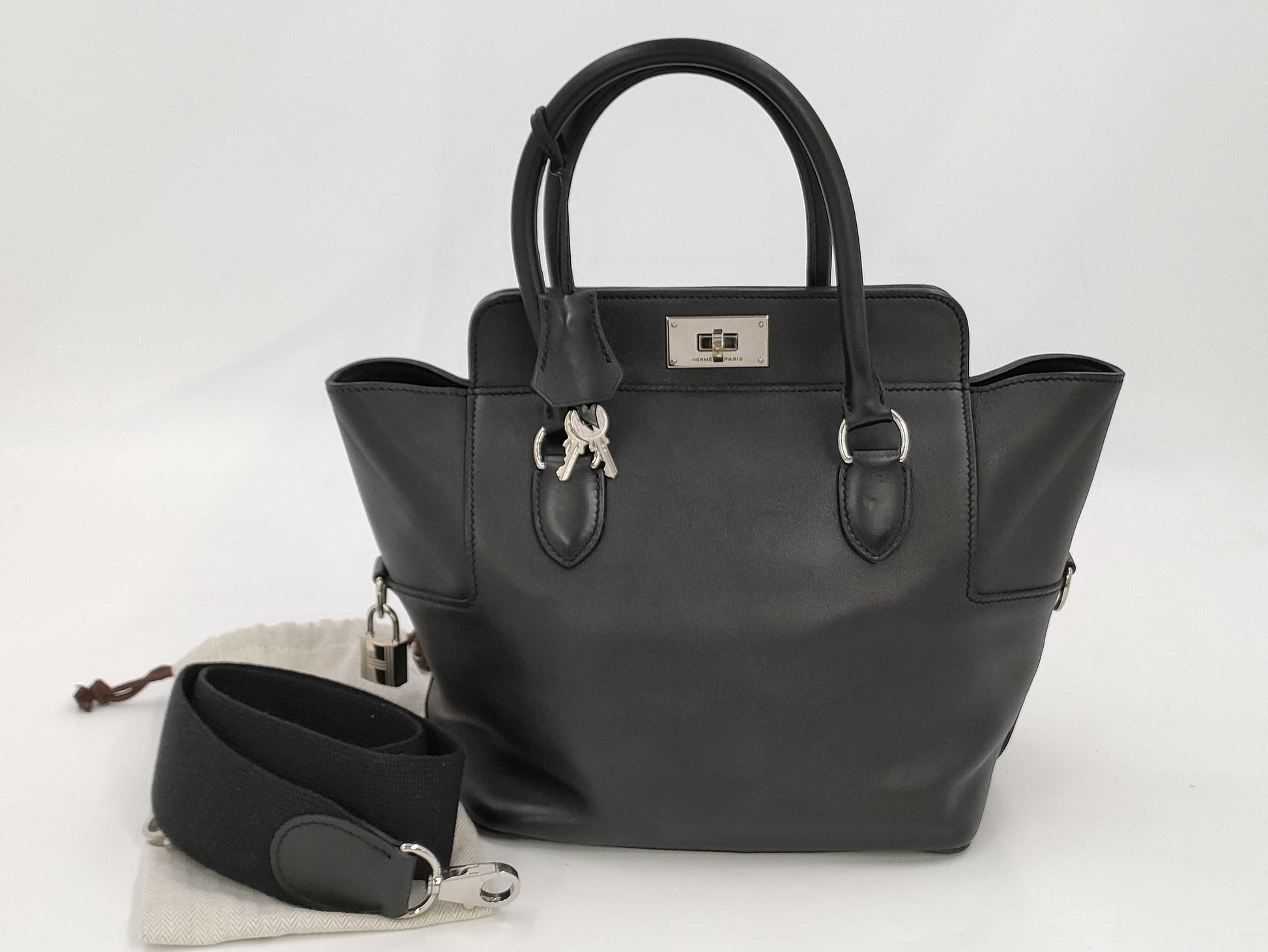 HERMES Toolbox 20 Black Handbag