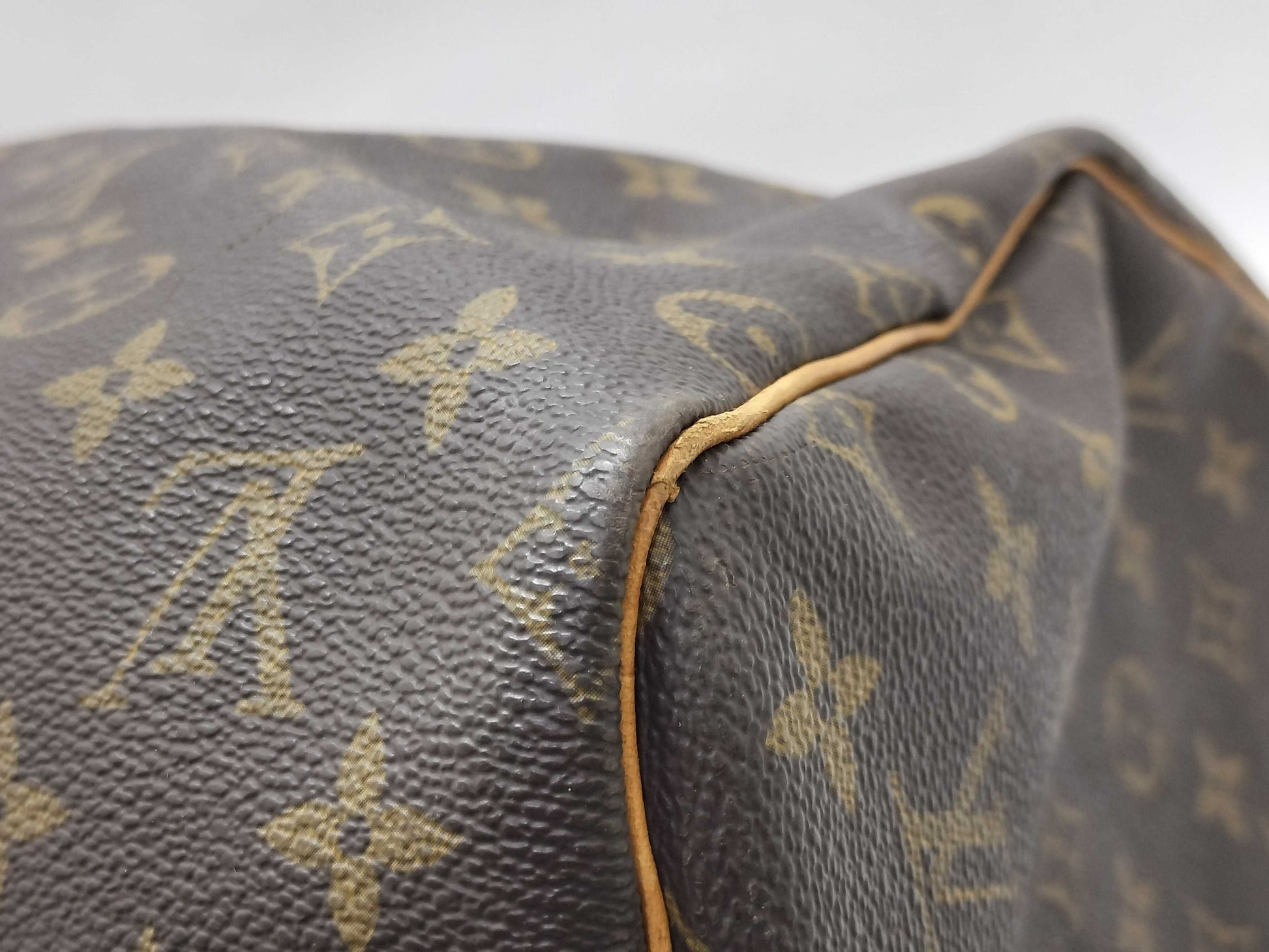 LOUIS VUITTON Monogram LV Keepall Boston Bag