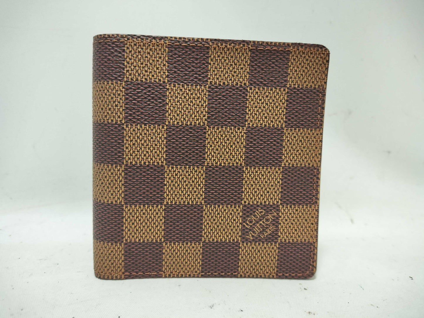 LOUIS VUITTON Damier LV Wallet Billfold