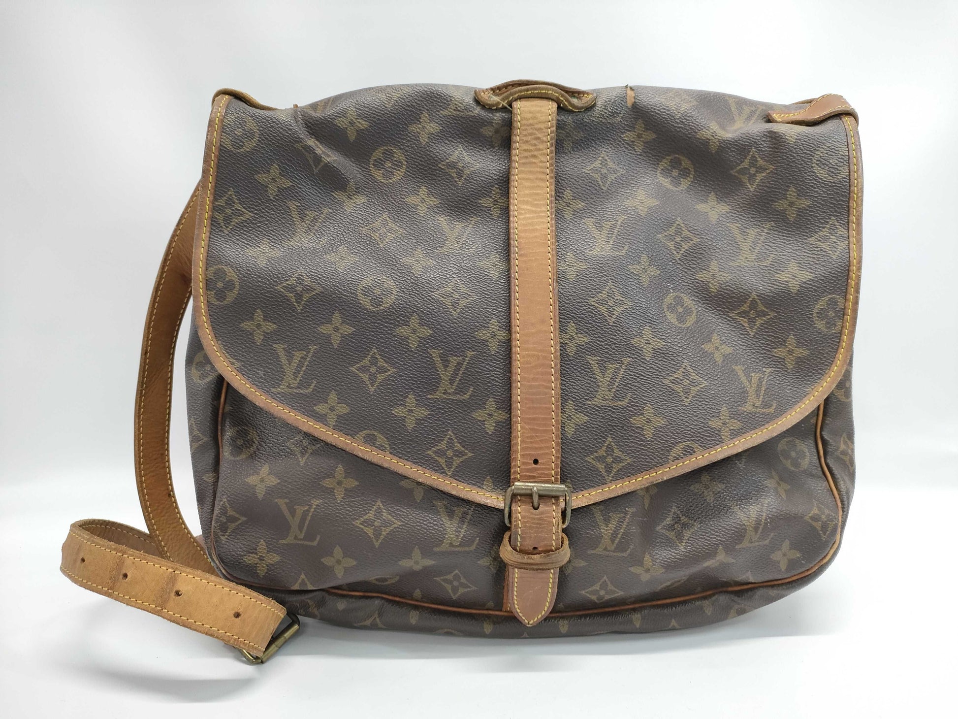 LOUIS VUITTON Monogram Saumur Shoulder Bag