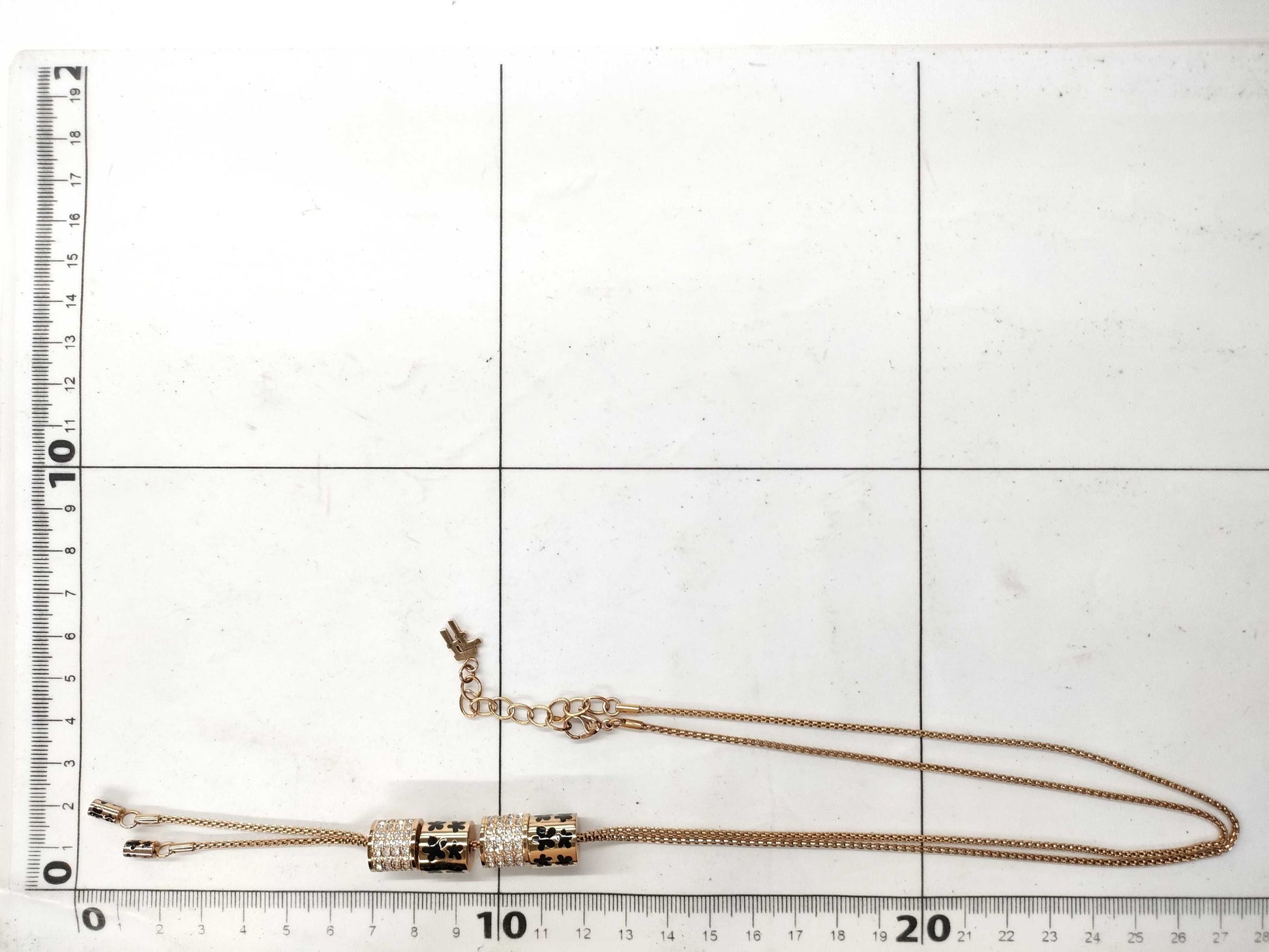 Folli Follie gold necklace