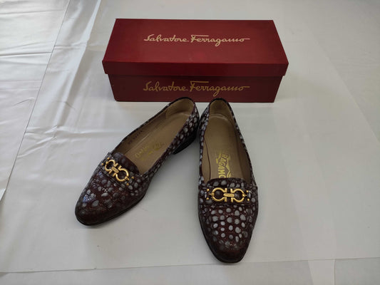 Salvatore Ferragamo size 6 pumps