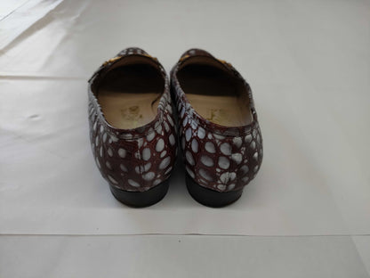 Salvatore Ferragamo size 6 pumps