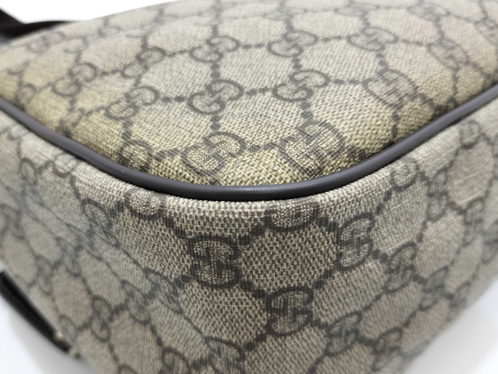 GUCCI GG Supreme Gucci Bag Shoulder Bag