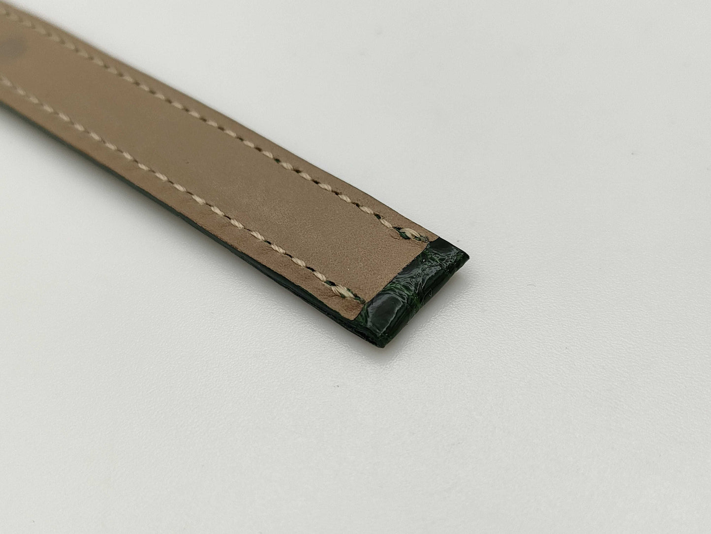Green leather belt, unisex