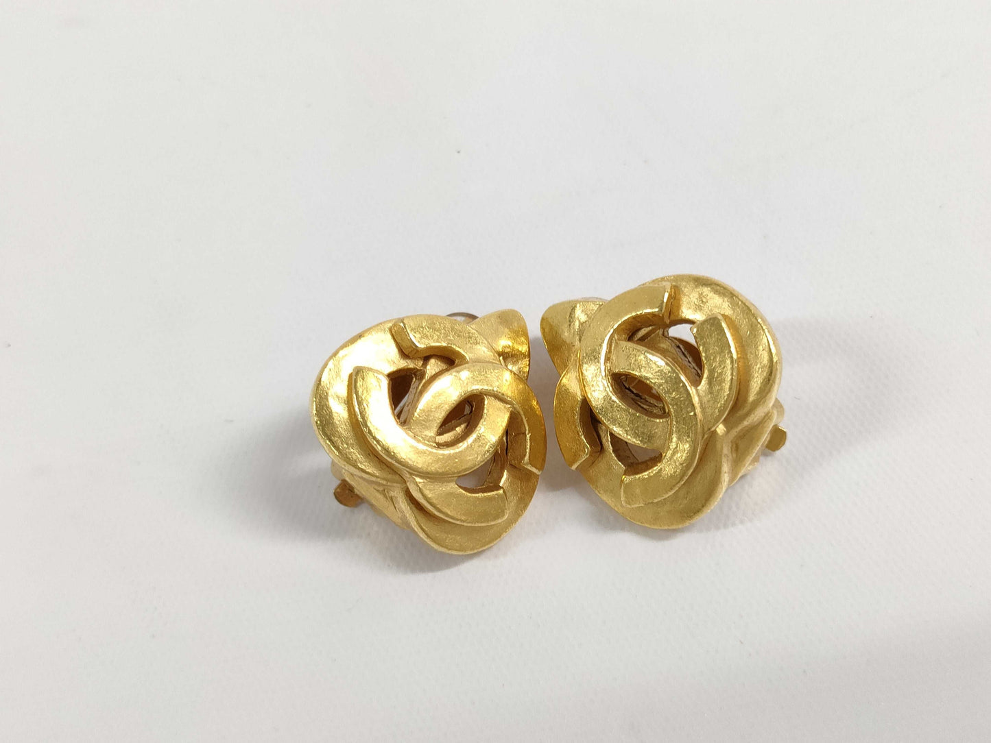 CHANEL Coco Mark Heart Earrings 97P Earrings