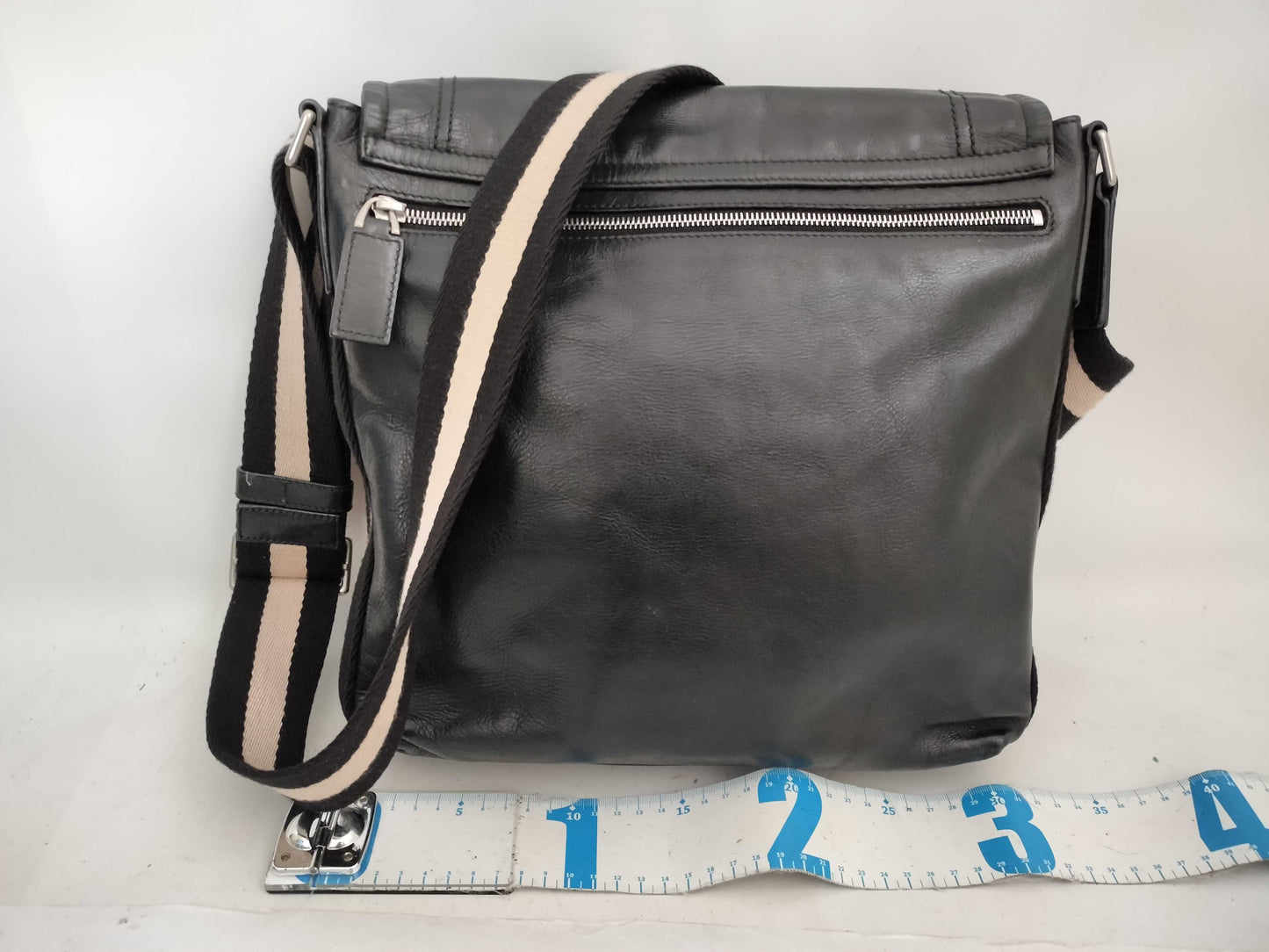 BALLY Leather Shoulder Bag