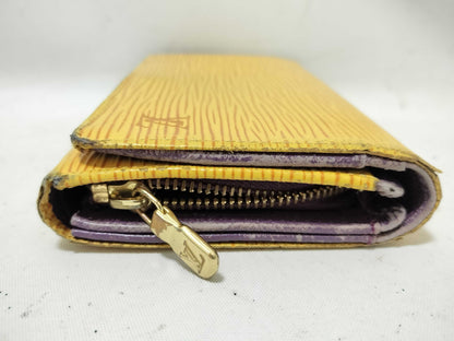 LOUIS VUITTON Epi Louis Vuitton Epi Wallet