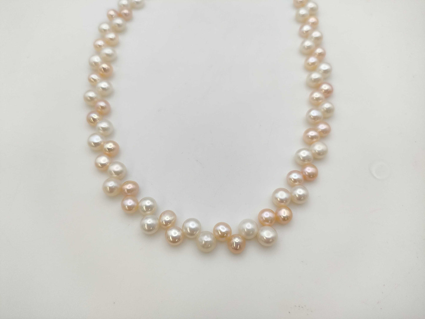 Semi-round pearl, diameter approximately 5.5-5.9mm, 18K gold, 19.8g, necklace 