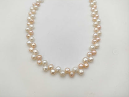 Semi-round pearl, diameter approximately 5.5-5.9mm, 18K gold, 19.8g, necklace 