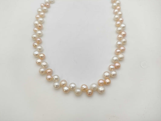 Semi-round pearl, diameter approximately 5.5-5.9mm, 18K gold, 19.8g, necklace 