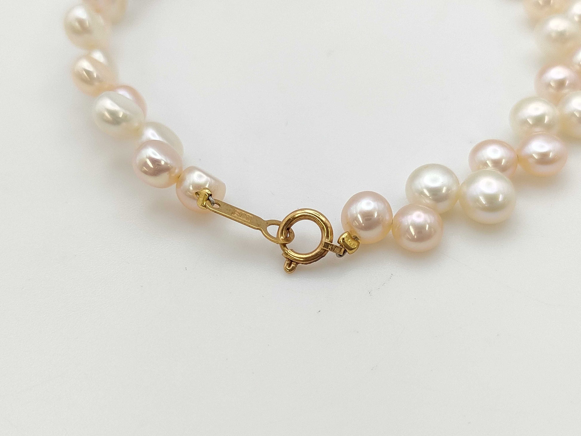 Semi-Round Pearl Diameter: Approx. 5.4-6.1mm, 18K Gold, 8.8g, Bracelet/Bangle 