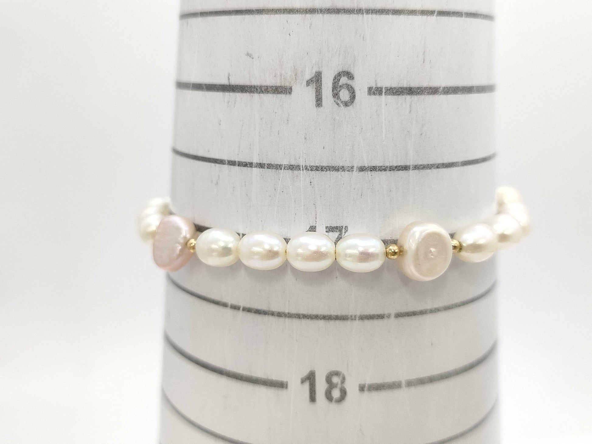 Semi-Round Pearl Diameter: Approx. 3.3-8.0mm, 18K Gold, 7.0g, Bracelet/Bangle 