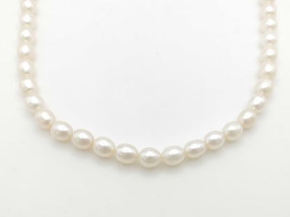 Semi-round pearl, diameter approximately 7.0-7.4mm, 18K white gold, 33.3g, necklace 