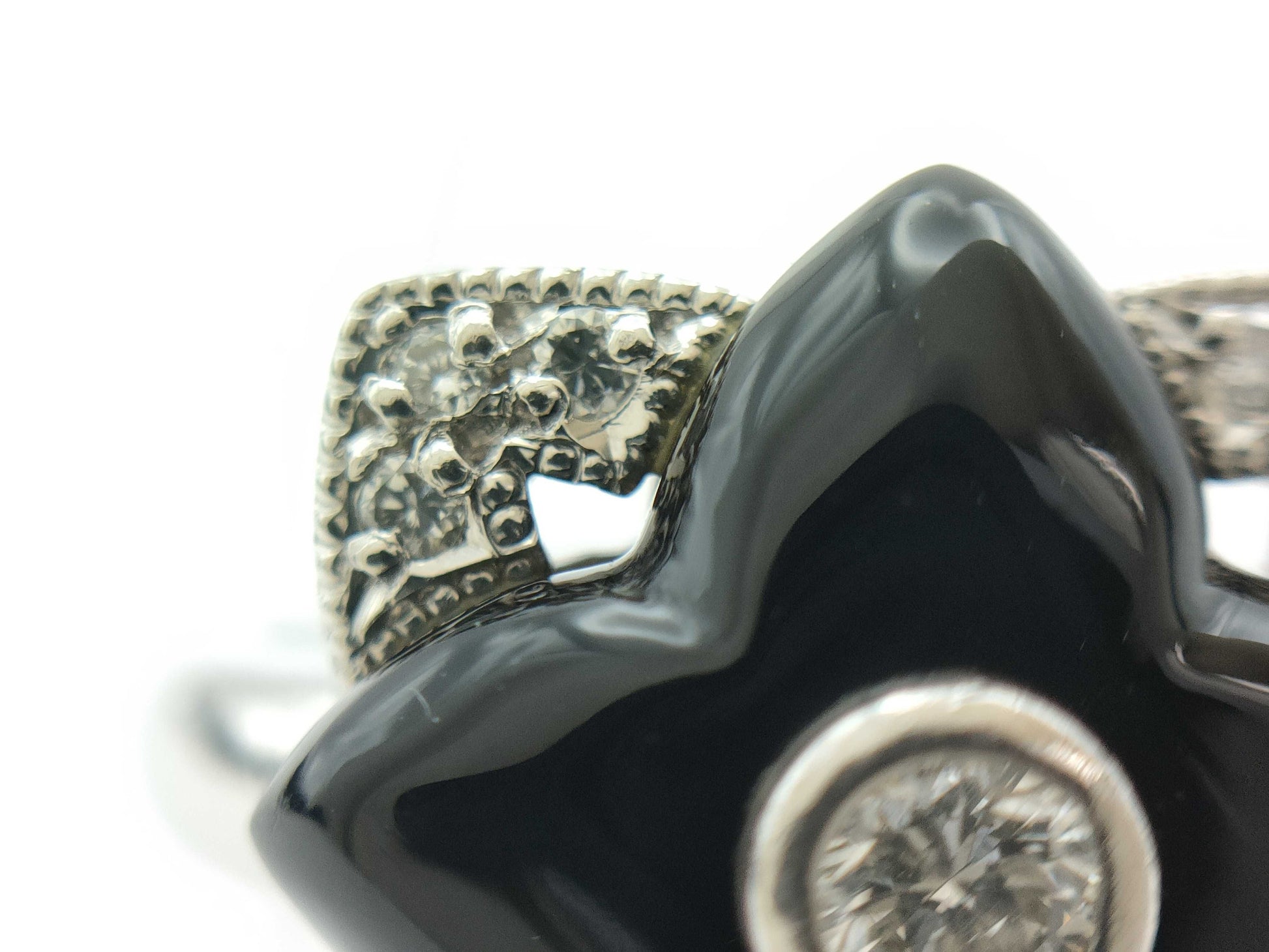 Onyx and Diamond PT900 Ring, 8.9g 