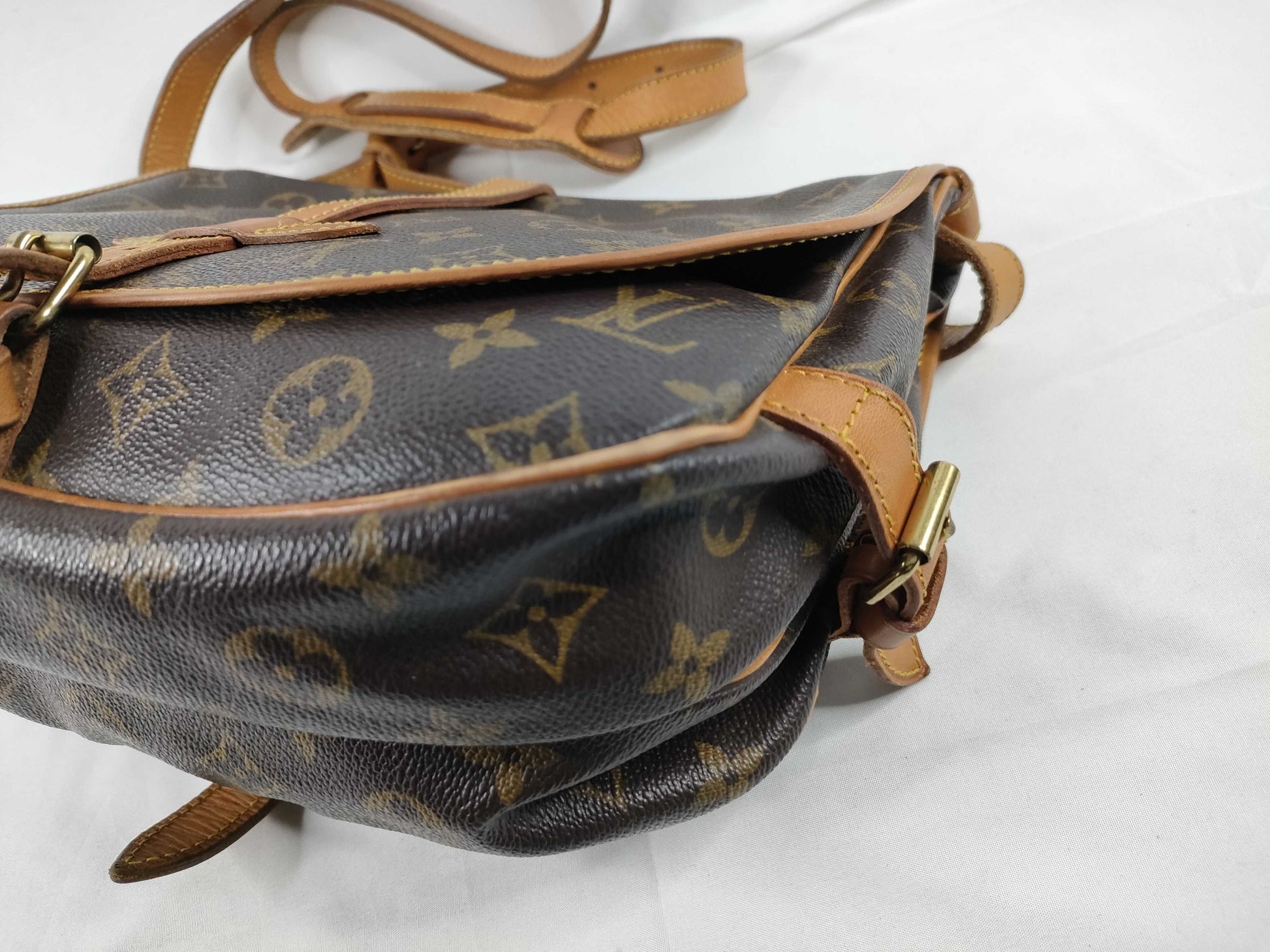 LOUIS VUITTON Monogram Saumur 30 M42256 AR0953 Shoulder Bag