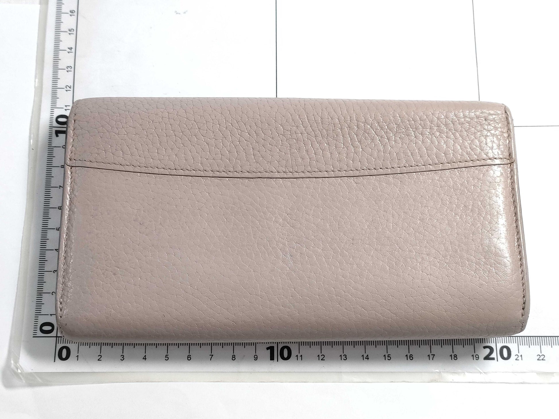 LOUIS VUITTON Monogram LOUIS VUITTON M61249 Louis Vuitton Portefeuille Capucines M61249 Wallet