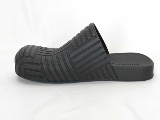 BOTTEGA VENETA Black Rubber Sandals