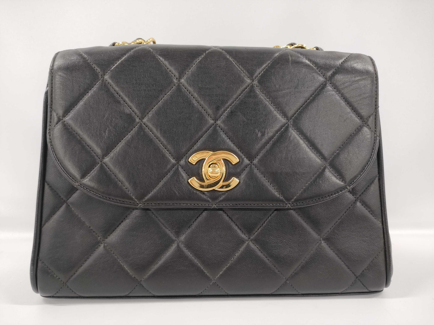 CHANEL Lambskin Matelasse Chain Hand Shoulder Bag