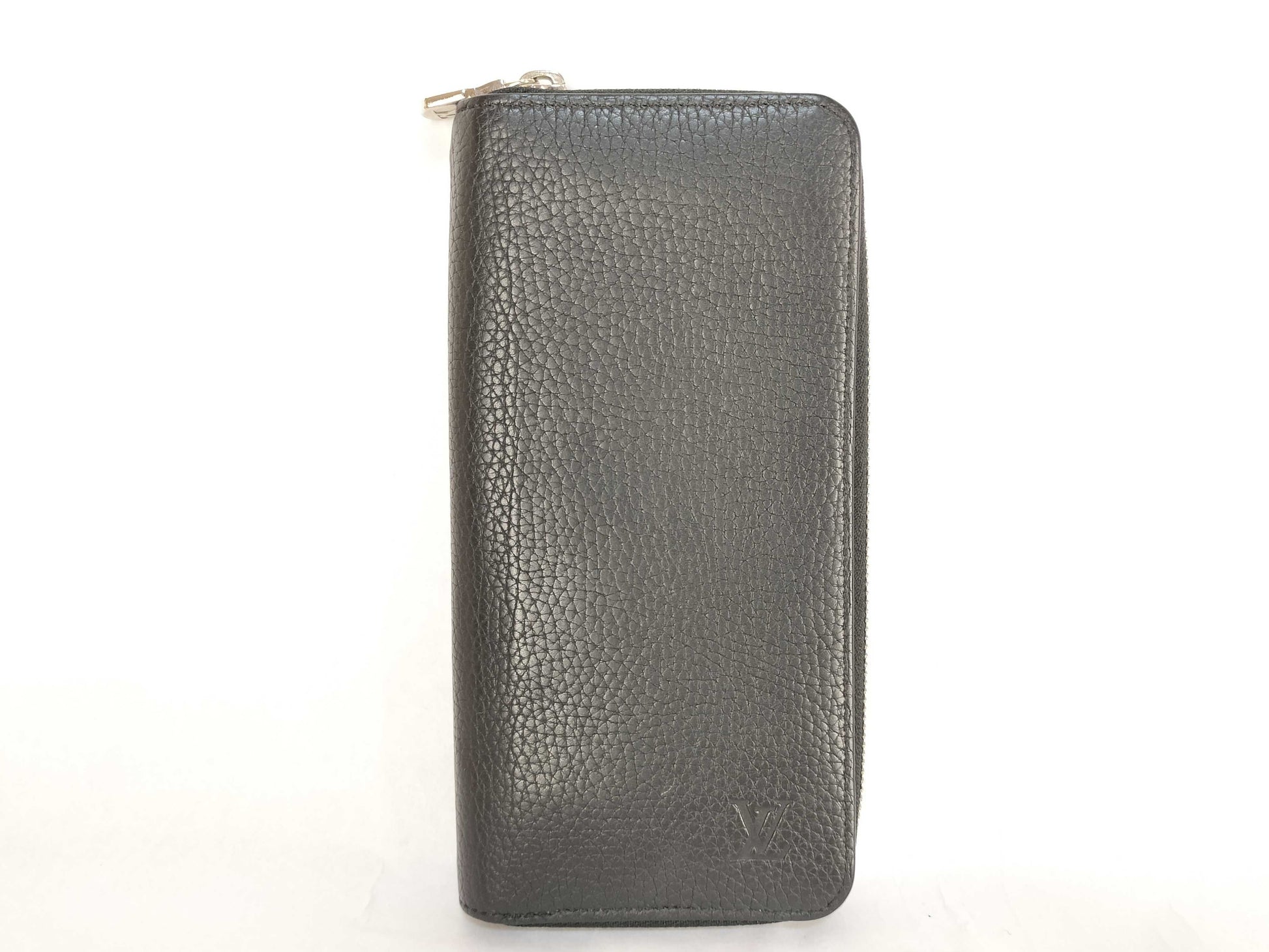 LOUIS VUITTON Taurillon Vertica Zippy Wallet
