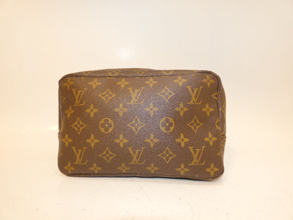 LOUIS VUITTON True Toilet Monogram Pouch Clutch Second Bag