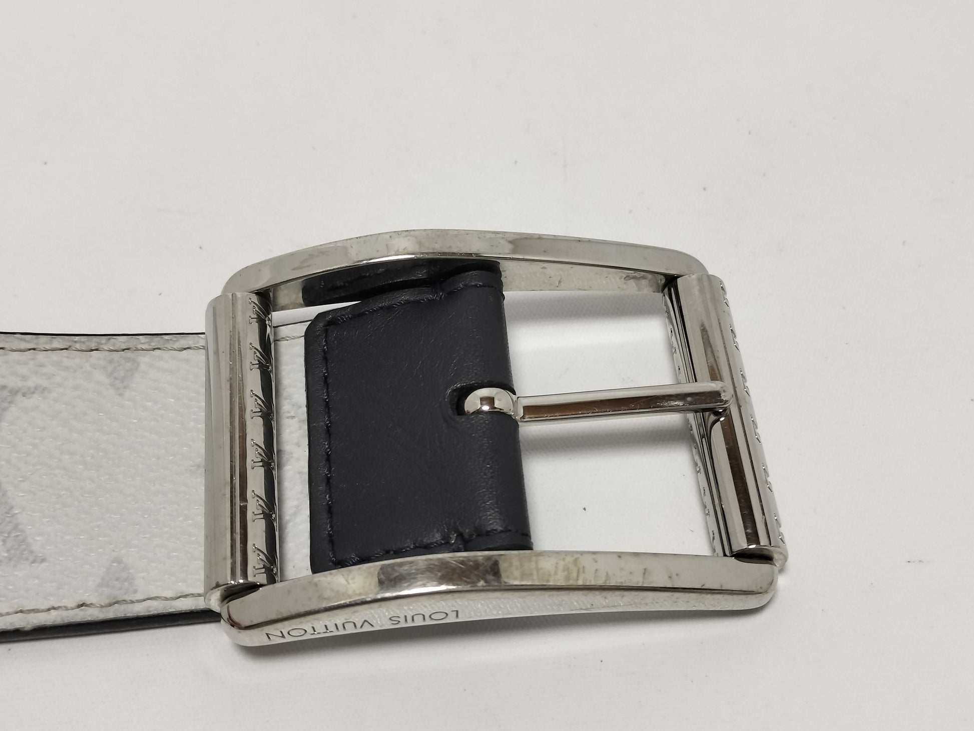 LOUIS VUITTON Santur Reverso Belt 95cm