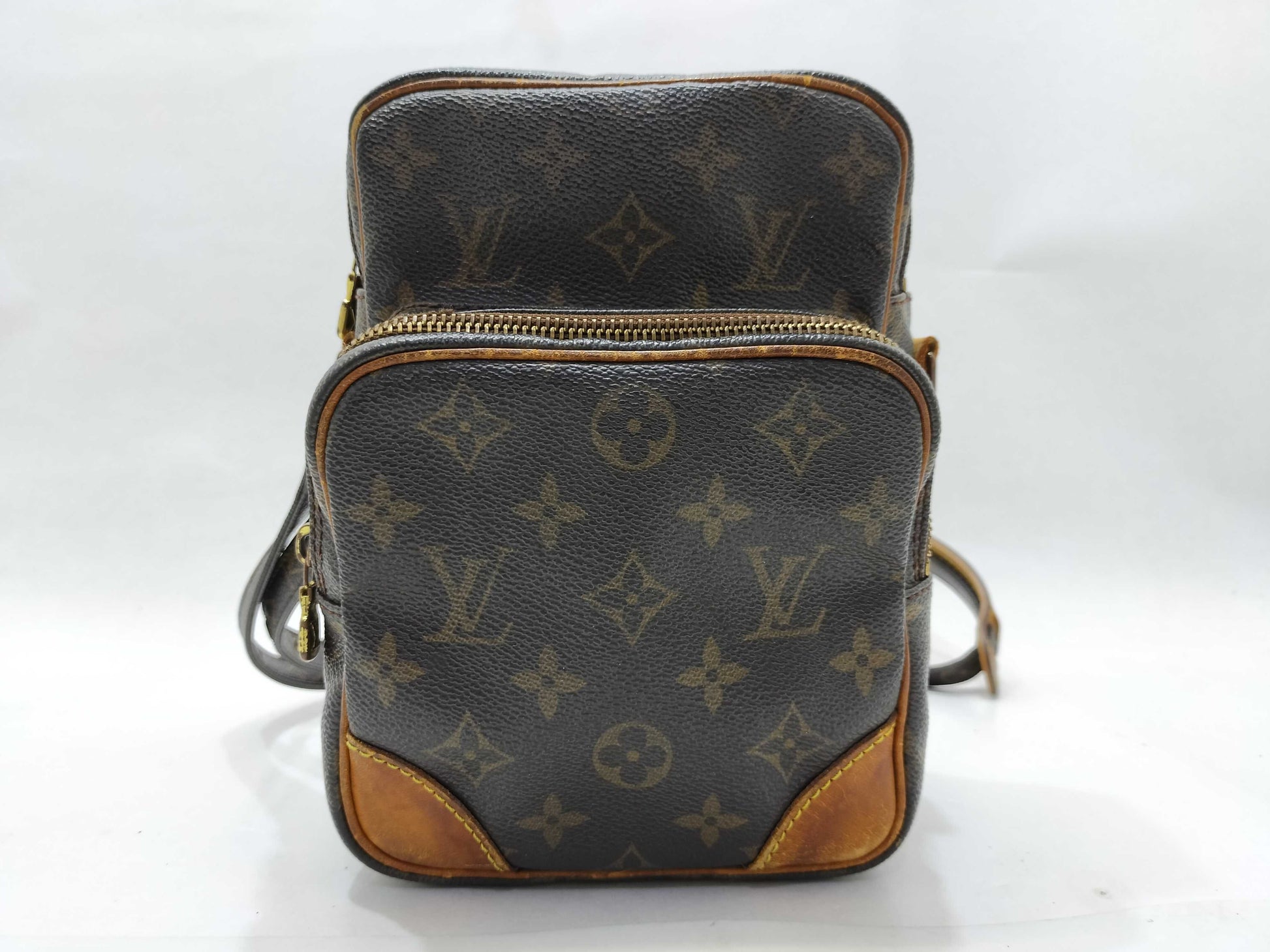 LOUIS VUITTON Monogram Amazon TH1012 Shoulder Bag