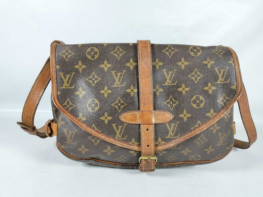 LOUIS VUITTON Monogram M42256 Saumur 30 Shoulder Bag