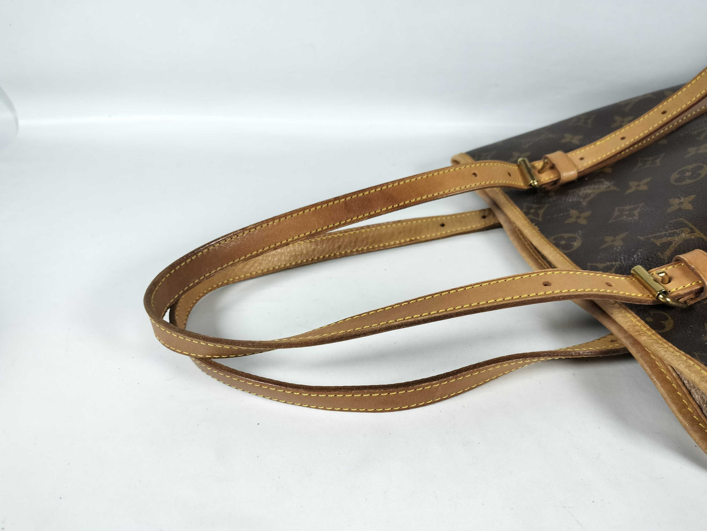 LOUIS VUITTON Monogram M42236 Bucket GM Handbag