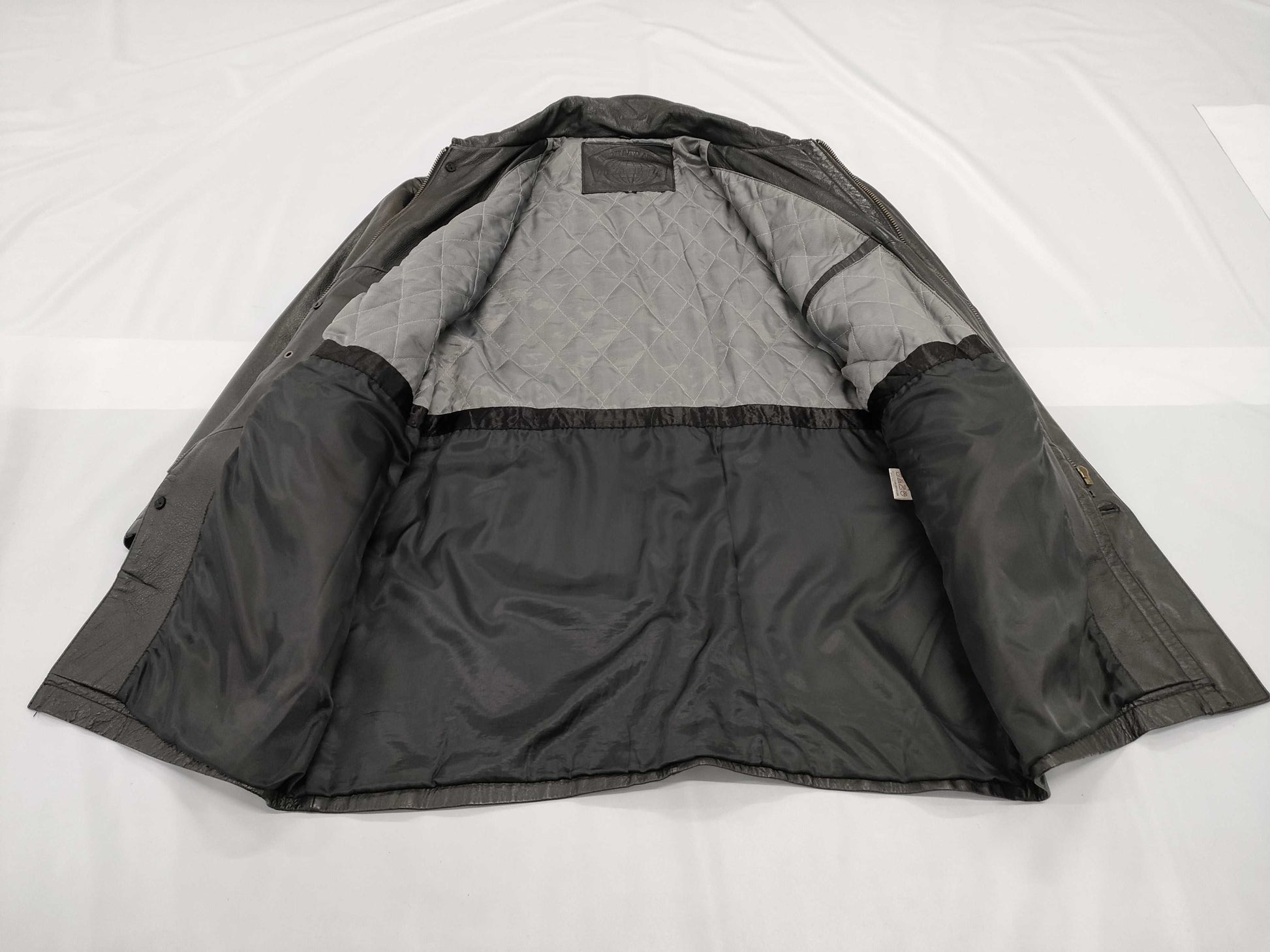 on the world cowhide coat, size L, long coat