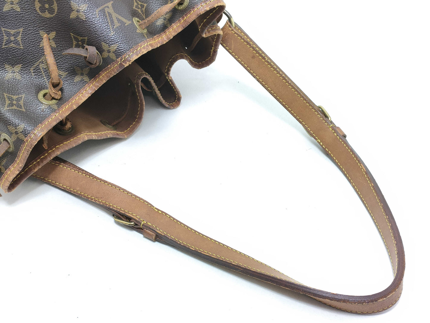LOUIS VUITTON Monogram Shoulder Bag Monogram M42226 AR0943 Petit Noe Shoulder Bag