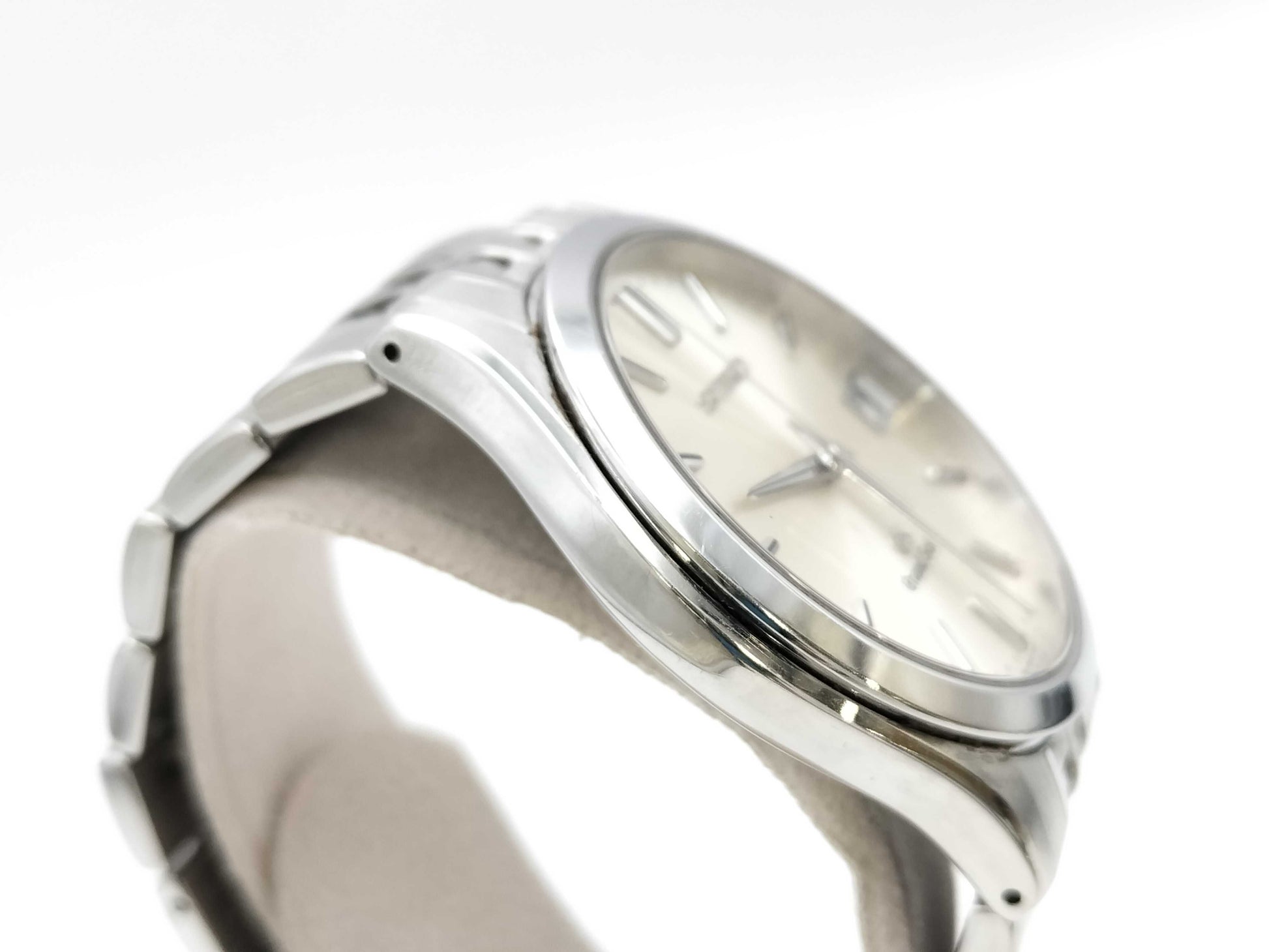 SEIKO 9F82-0A10 Date 620067 Quartz Men's Watch