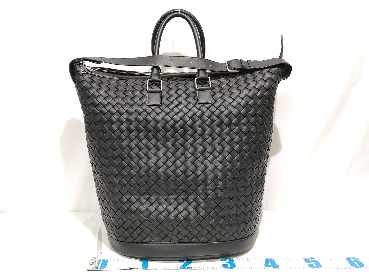 BOTTEGA VENETA Intrecciato Leather 2-Way Black Boston Bag