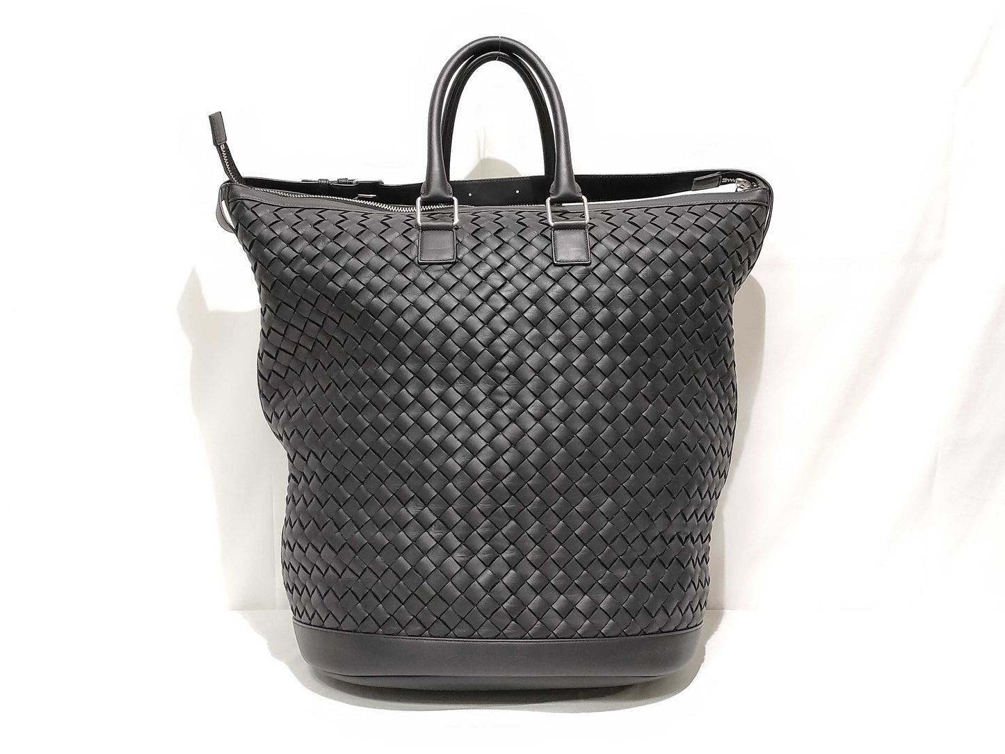 BOTTEGA VENETA Intrecciato Leather 2-Way Black Boston Bag