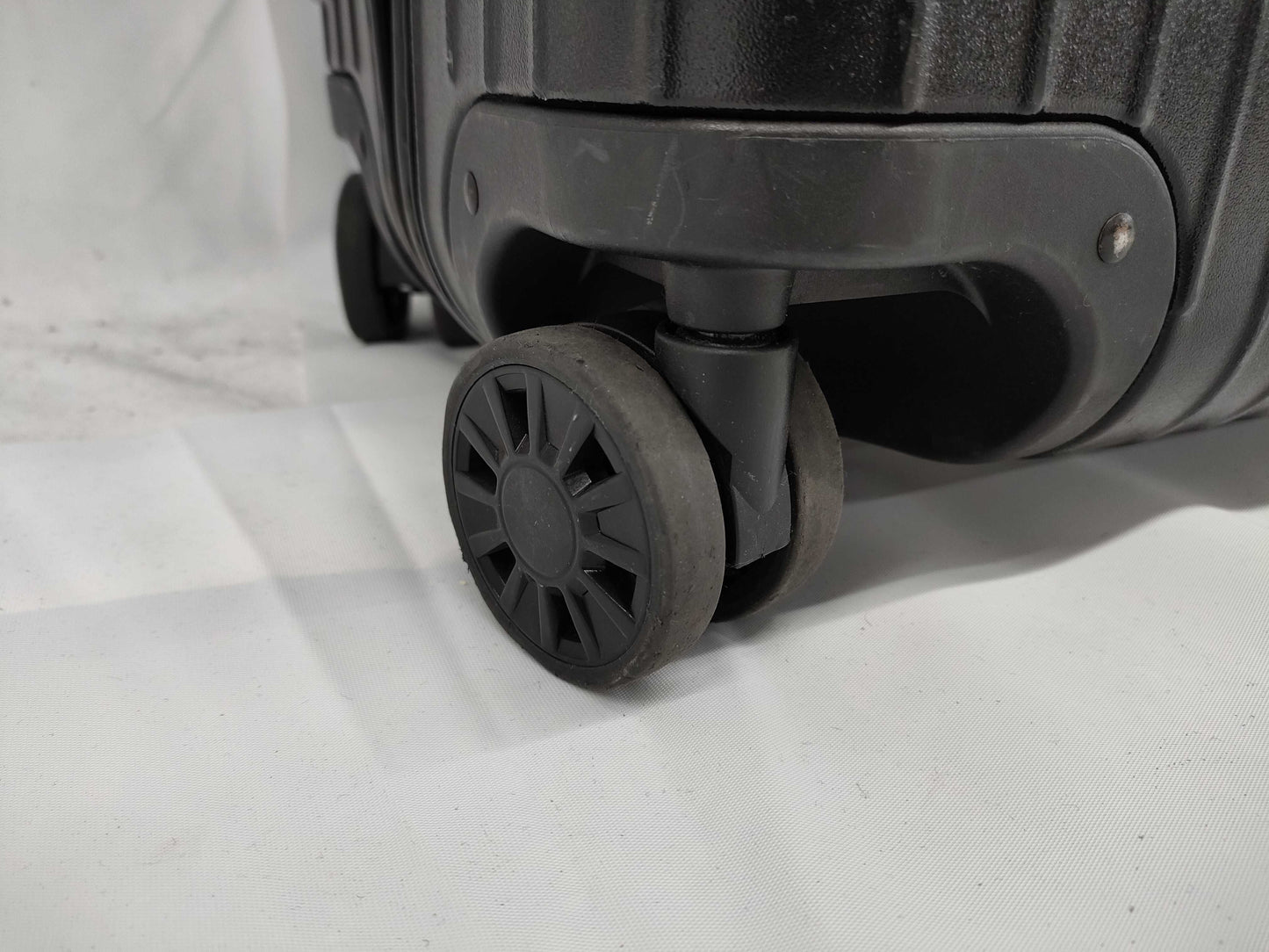 RIMOWA RIMOWA Polycarbonate Suitcase Black Carry-on Bag