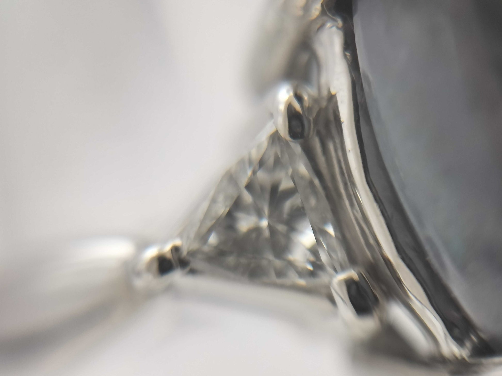 OP 2.67ct D 0.12ct Pt900 6.7g Ring 