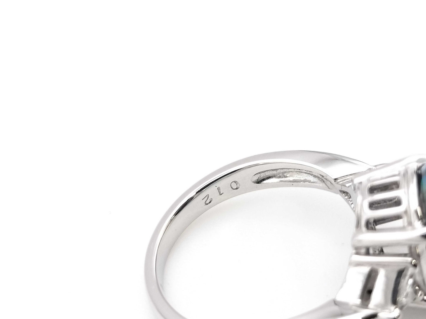 OP 2.67ct D 0.12ct Pt900 6.7g Ring 