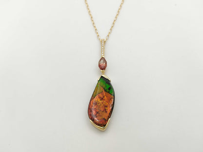 Ammolite 27.49ct Sunstone 1.84ct D0.12ct K18 15.3g Necklace 