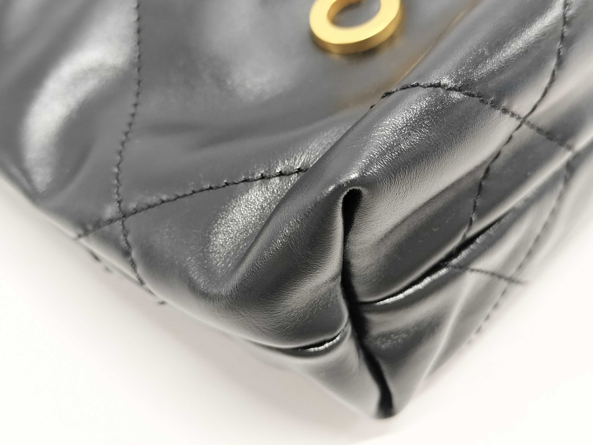 CHANEL Chanel 22 Mini Leather Handbag