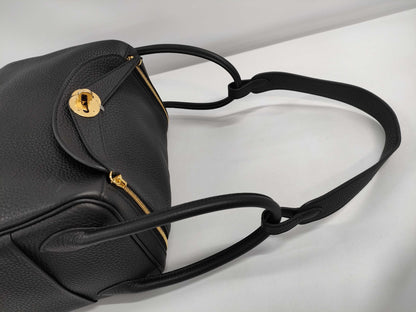HERMES Lindy 26 U Taurillon Black Gold Handbag