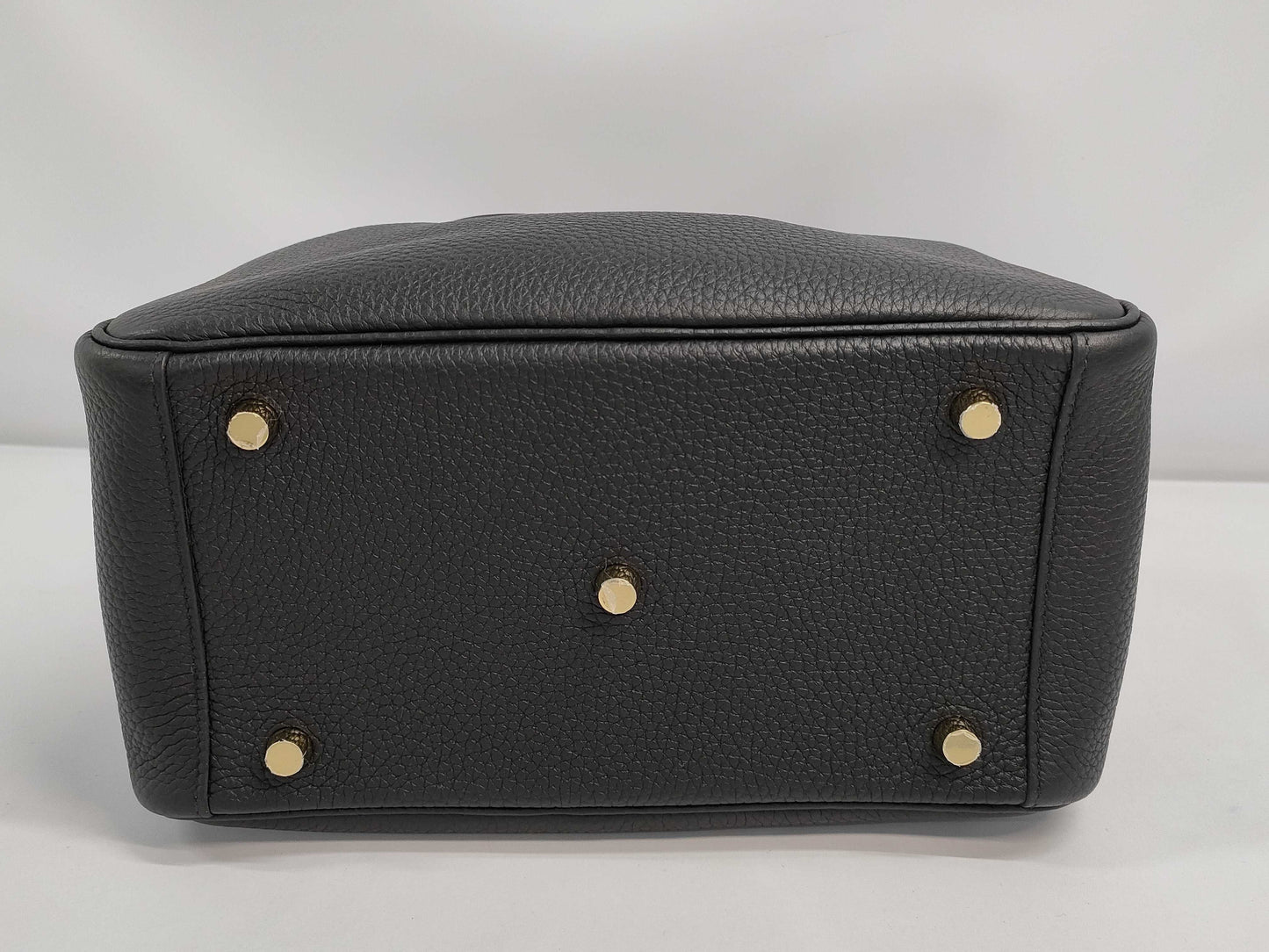 HERMES Lindy 26 U Taurillon Black Gold Handbag