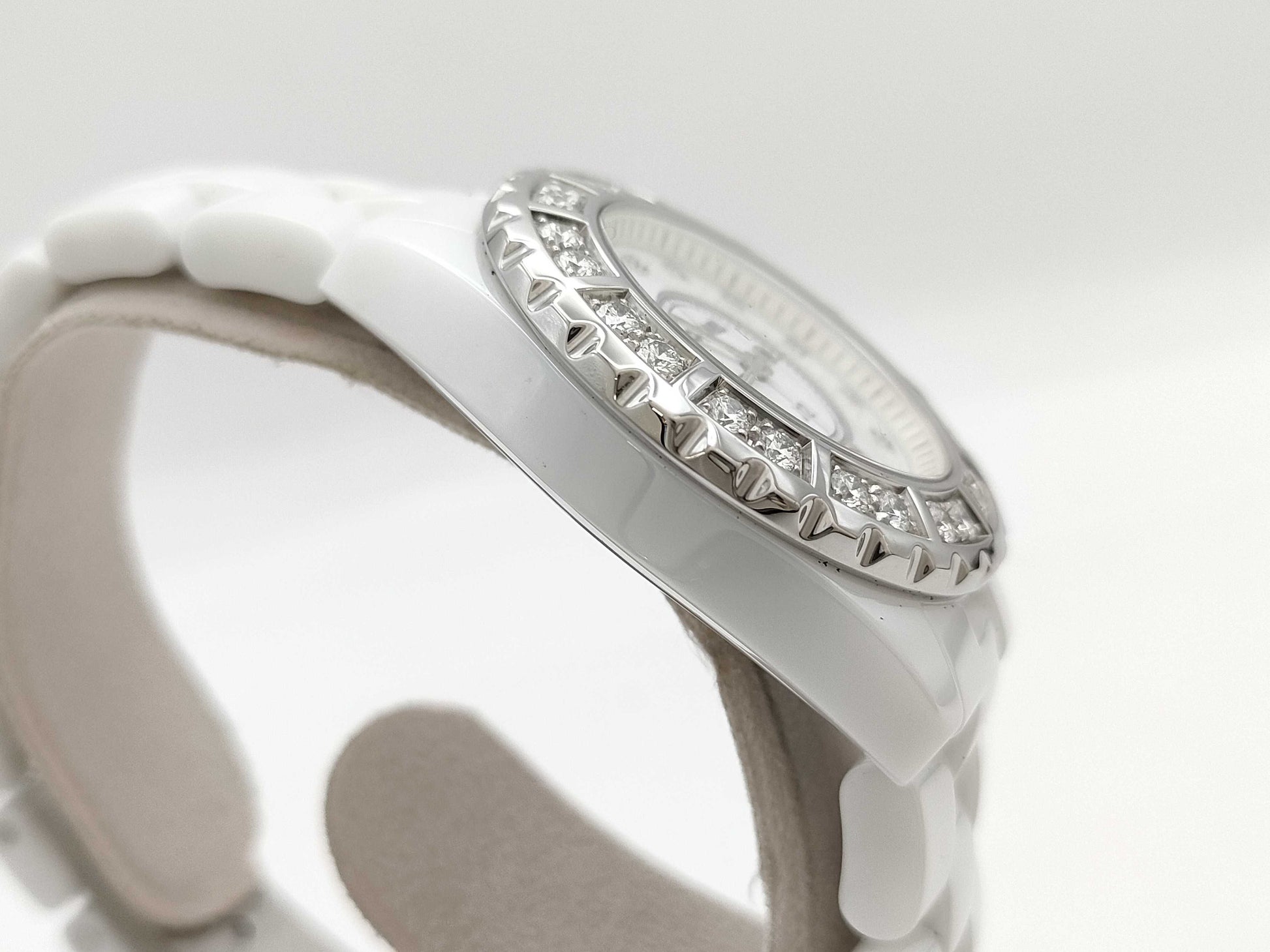 CHANEL J12 H2429 ZGH63558 Quartz Boys' Watch