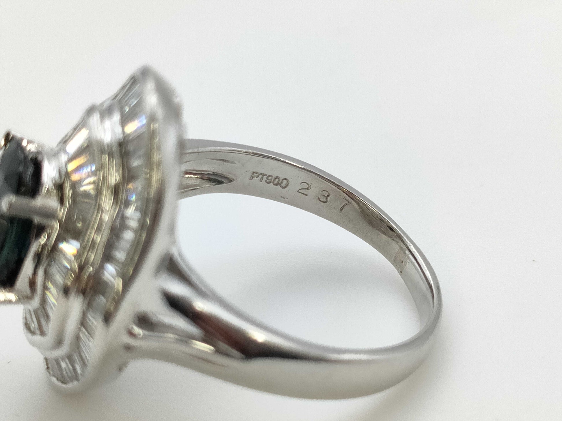 S2.37ct D1.35ct PT900 11.0g Ring 